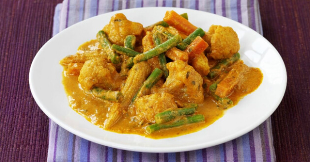 Receta de Pollo con verdura al curry